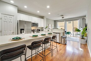 2 Mi to Disney World: Townhome w/ Patio!