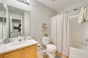 2 Mi to Disney World: Townhome w/ Patio!