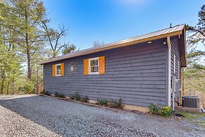 Couple's Retreat: Mtn-view Cabin in Blue Ridge!
