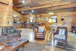 Couple's Retreat: Mtn-view Cabin in Blue Ridge!