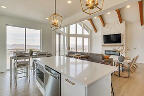 5 Mi to Bear Lake State Park: Home w/ Deck