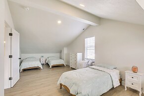 5 Mi to Bear Lake State Park: Home w/ Deck