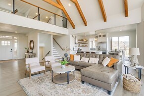 5 Mi to Bear Lake State Park: Home w/ Deck