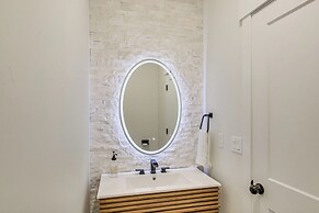 5 Mi to Bear Lake State Park: Home w/ Deck