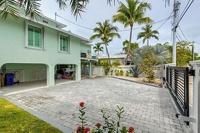 Dock + Balcony: Serene Big Coppitt Key Escape