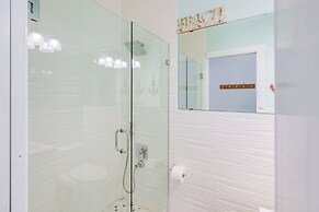 Dock + Balcony: Serene Big Coppitt Key Escape