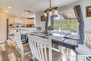 3 Mi to Beach: Oregon North Coast Retreat