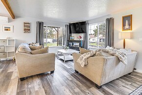 3 Mi to Beach: Oregon North Coast Retreat