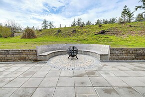 3 Mi to Beach: Oregon North Coast Retreat