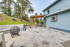 3 Mi to Beach: Oregon North Coast Retreat