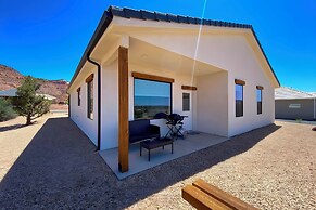 'wish You Were Here' - Kanab Getaway w/ Mtn Views!