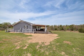 2 Mi to Lake Monticello: Home w/ Large Decks!