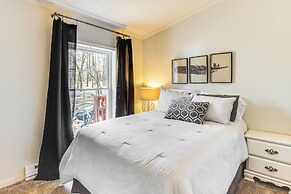 Community Perks: Updated Albrightsville Retreat!