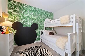 Vibrant 5Bd w Private Pool Waterpark at Storey Lake 4811m