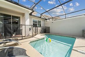 Vibrant 5Bd w Private Pool Waterpark at Storey Lake 4811m