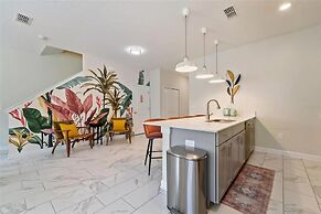 Vibrant 5Bd w Private Pool Waterpark at Storey Lake 4811m