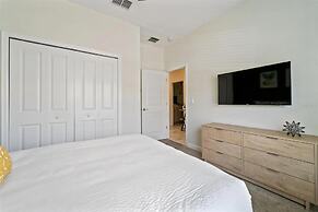 Vibrant 5Bd w Private Pool Waterpark at Storey Lake 4811m