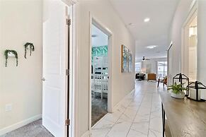 Vibrant 5Bd w Private Pool Waterpark at Storey Lake 4811m