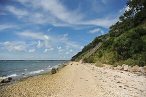 Bluffside Cove by Rove Beachfront w Pool Sauna