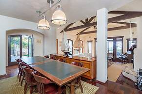 Bluffside Cove by Rove Beachfront w Pool Sauna