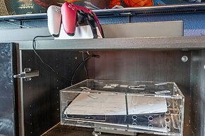 Luxury 9BR Getaway Pool Theater Theme Rooms