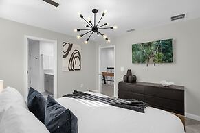 Luxury 9BR Getaway Pool Theater Theme Rooms