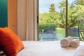 Les 15 Pins & La Mer