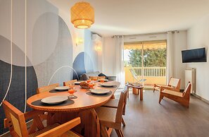 Les 15 Pins & La Mer