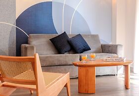 Les 15 Pins & La Mer