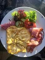 Little Bush Guesthouse