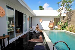 Saka Luxury Villa