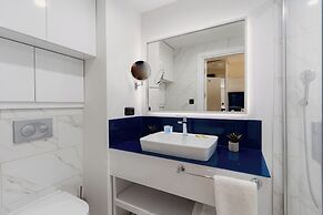 Eleven Way Apartments