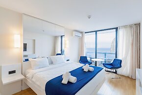 Eleven Way Apartments