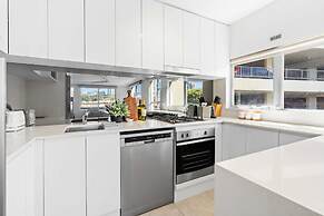 Sydney Harbourside Apartment