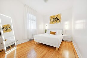 3BR Luxury Retreat with Easy Parking