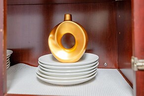 3BR Luxury Retreat with Easy Parking