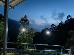 Himwanderer Camps and Cottages Pangot