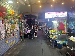 Mai Mai Hostel Homestay