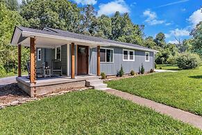 Bear Walk Cottage in Black Mountain