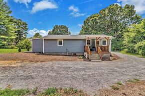 Bear Walk Cottage in Black Mountain