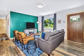 Bear Walk Cottage in Black Mountain