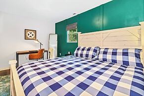 Bear Walk Cottage in Black Mountain