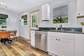 Bear Walk Cottage in Black Mountain