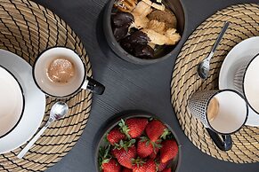 Style & Stone Guest House