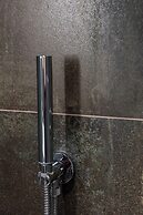 Style & Stone Guest House