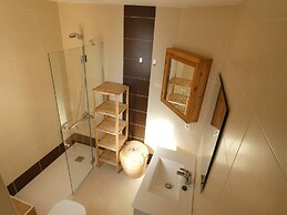 Villa Garden, Pool & sea