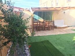 Villa Garden, Pool & sea