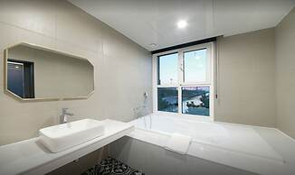 Restia Incheonbay Hotel