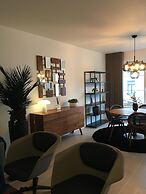 La Petite For t Design Flat in Antwerp City