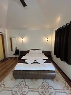 Amrapali Resort